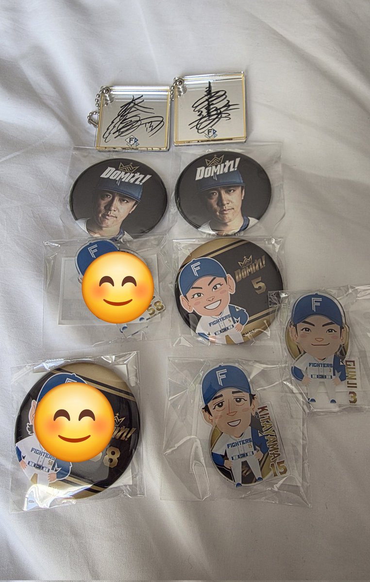 atuchan_eri's tweet photo. ファイターズ ガチャ DOMIれ！缶バッジ  応援歌アクリルラメバッジ スライドミラー アクスタ交換

譲→3 5 12 15 16 17 19 21 24 25
 28 48 54  99

求→優先 7  西川遥輝 9 中島卓也 
買取 異種交換可能。
7は買取もします。
郵送希望。 https://t.co/9aXauOzUmi