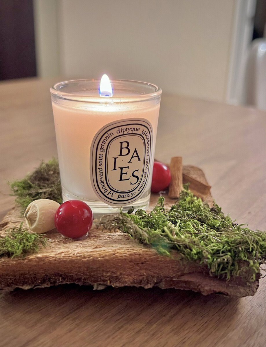 Liz Elliott tweet media