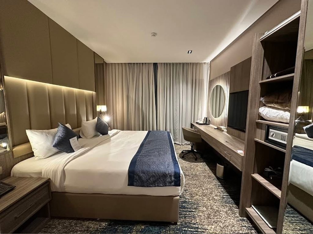 Leon Fern tweet media