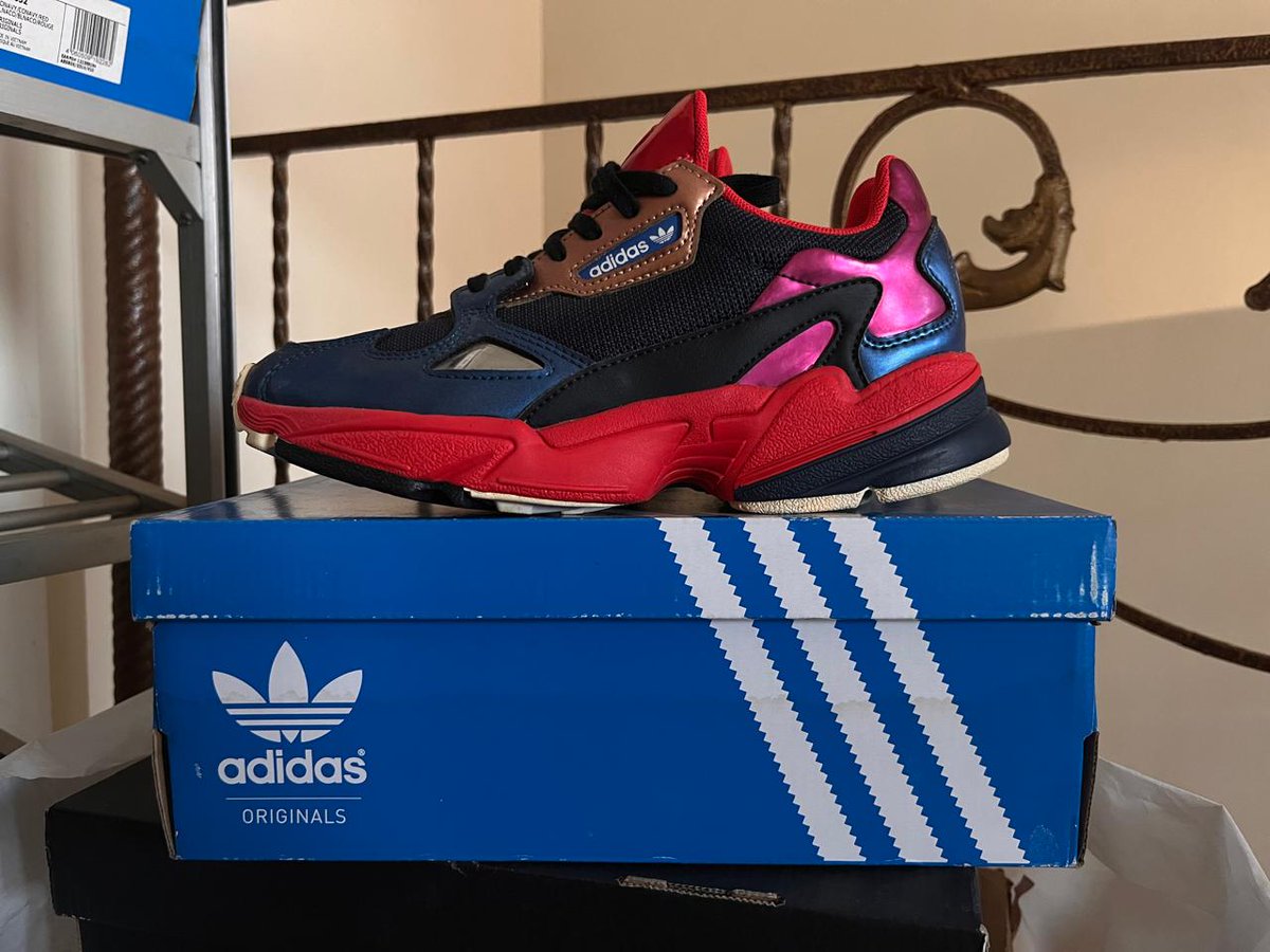 aMypsycHo's tweet photo. #wts - want to sell
Adidas Falcon size EUR 37, condifion VVNDS 98%, COD Surabaya, Bisa CO di Shopee, WA Order 0818330478 #adidasoriginal #adidasblackpink #blackpink #sneakers #adidasfalcon https://t.co/DvprAC5bYG