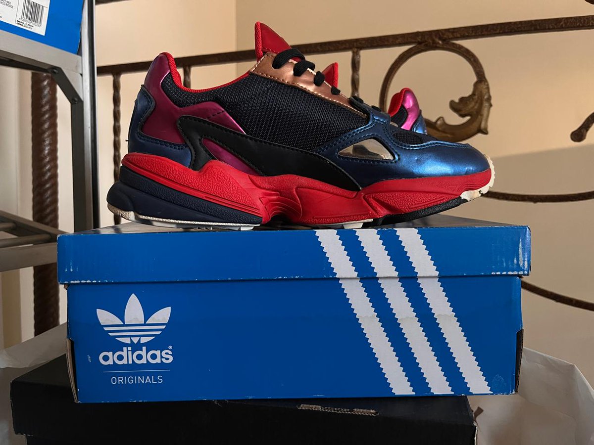aMypsycHo's tweet photo. #wts - want to sell
Adidas Falcon size EUR 37, condifion VVNDS 98%, COD Surabaya, Bisa CO di Shopee, WA Order 0818330478 #adidasoriginal #adidasblackpink #blackpink #sneakers #adidasfalcon https://t.co/DvprAC5bYG