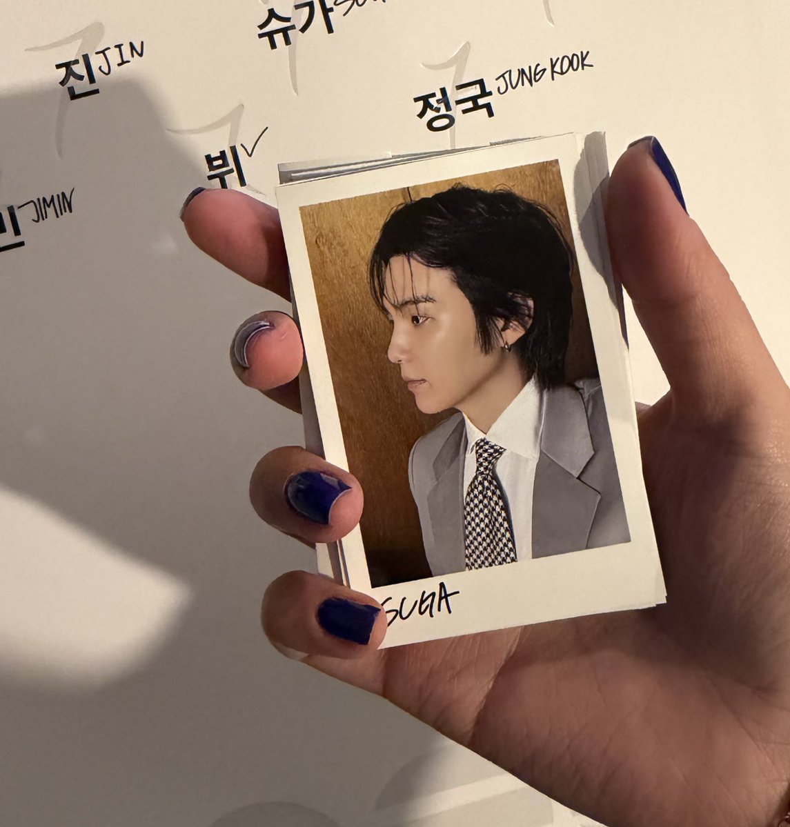 e. ⊙⊝⊜ tweet media