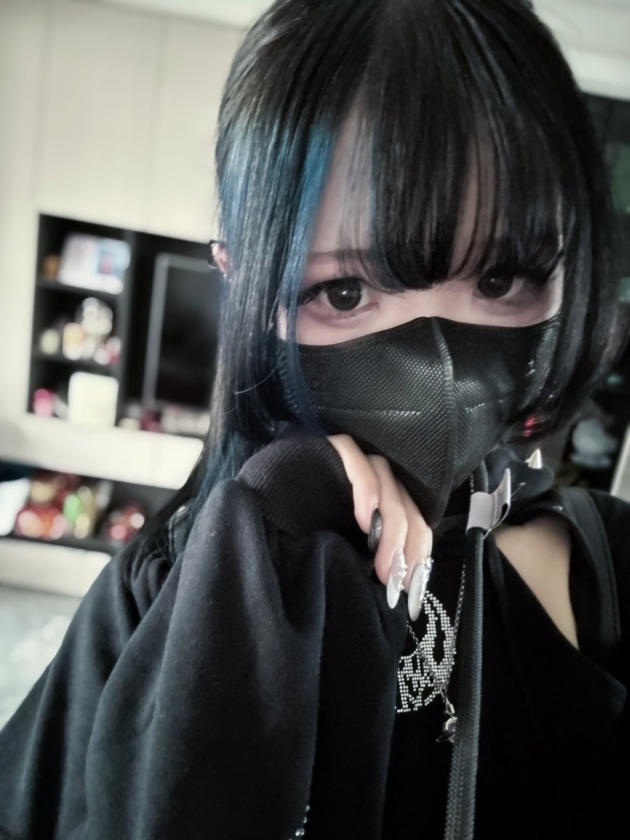 🫶🏻🖤