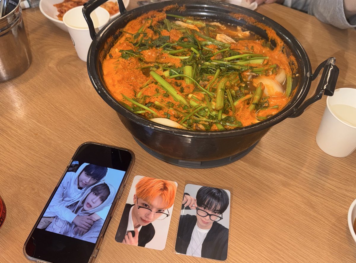 _(:з」∠)_ tweet media