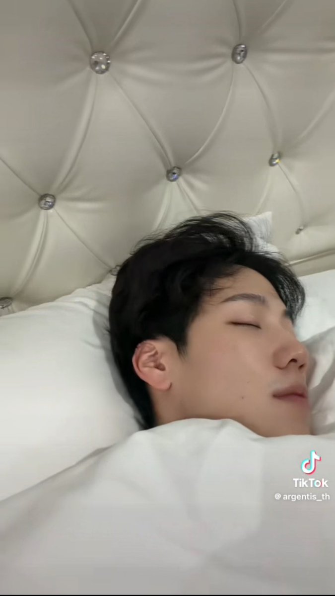 bts⁷yinwar²🪭 tweet media