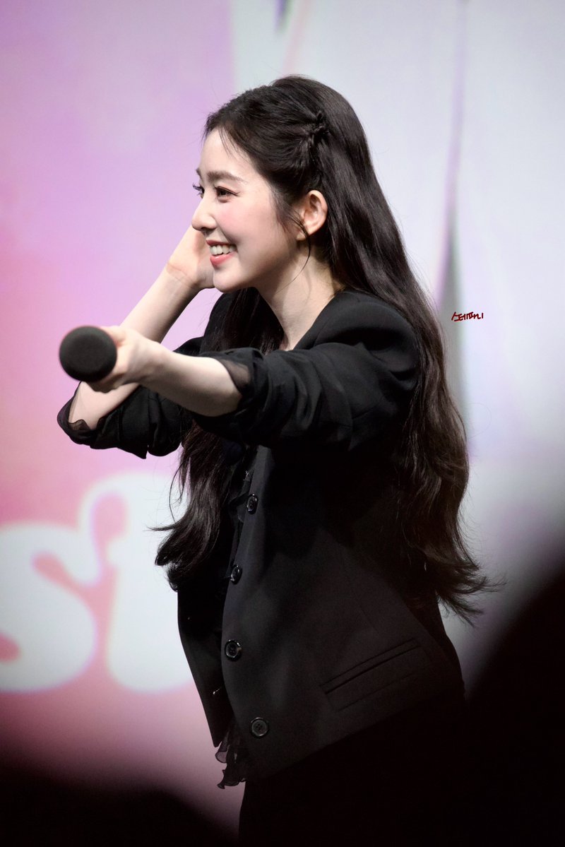 ๋ฐ์ด์ tweet media