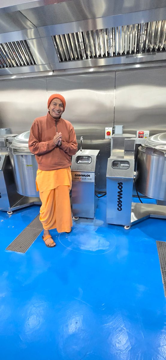 GaurangaDas's tweet image. Visit ISKCON @ISKCON_Manor New kitchen with Senior Management

#iskcon #monkforaction