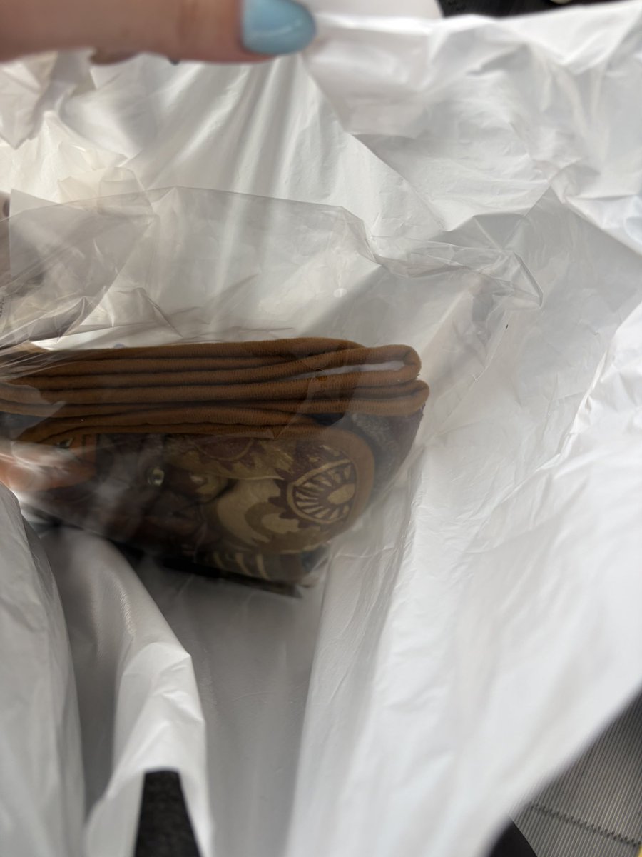 のんたん tweet media