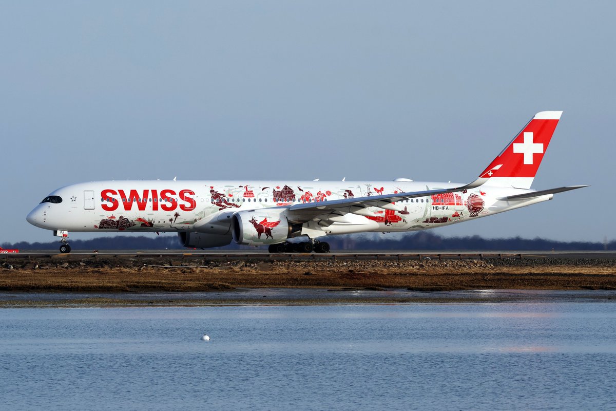 airwaysmagazine's tweet image. SWISS A350-900 (HB-IFA) in Wanderlust livery at Boston Logan Airport.

📸: Darryl Sarno/ Airways  

#swiss #airbus #avgeek