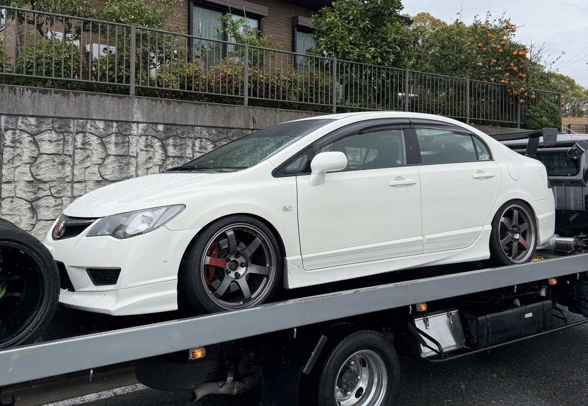 まこつ tweet media