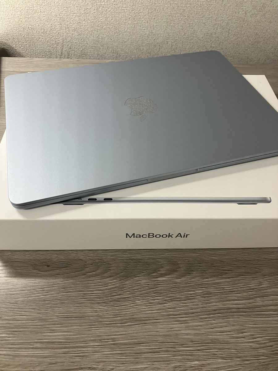 ranthread's tweet photo. 仕事用のMacを新調した！メモリ増やしたらphotoshopがサクサク動いて感動 https://t.co/h9xuT11vKG