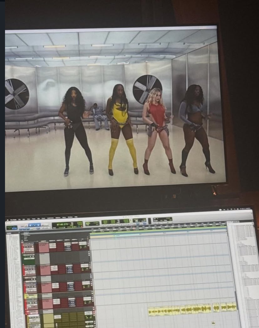 SZA Stats tweet media