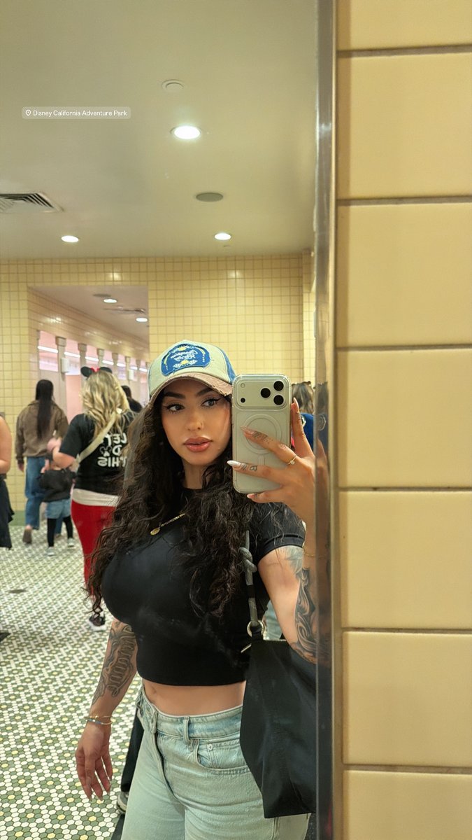 Maria Agredano 🎀 tweet media