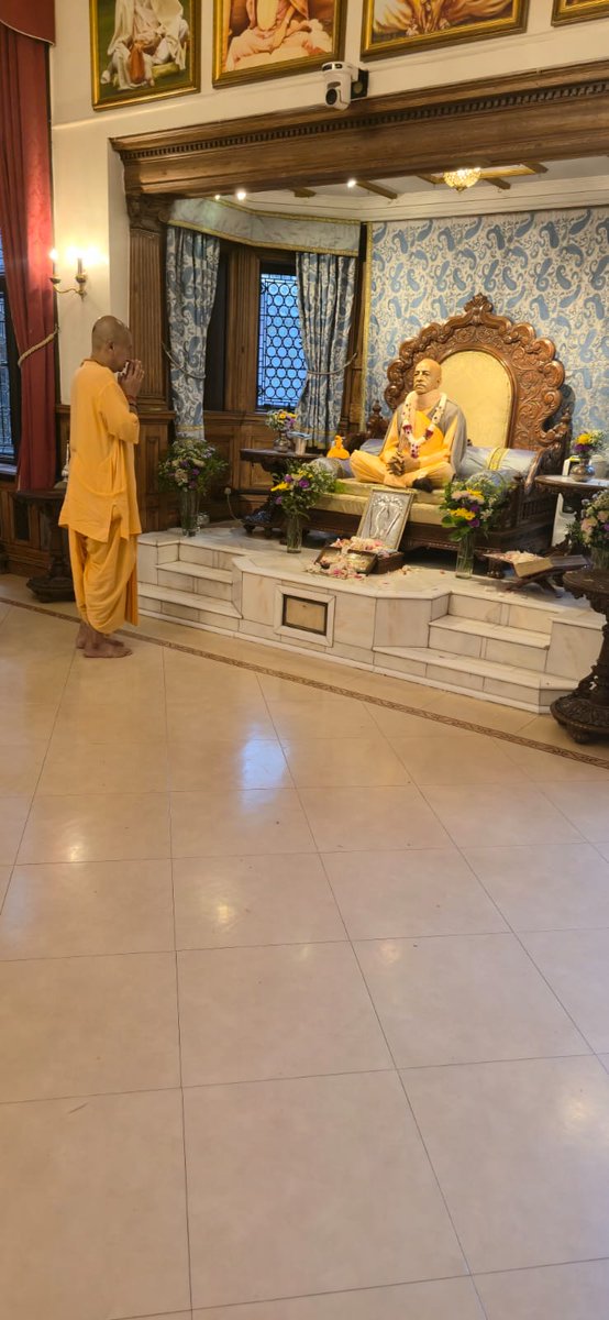 GaurangaDas's tweet image. Grateful to get an opportunity to share Srimad Bhagavatam with the devotees at ISKCON @ISKCON_Manor 

#gaurangadas #iskcon