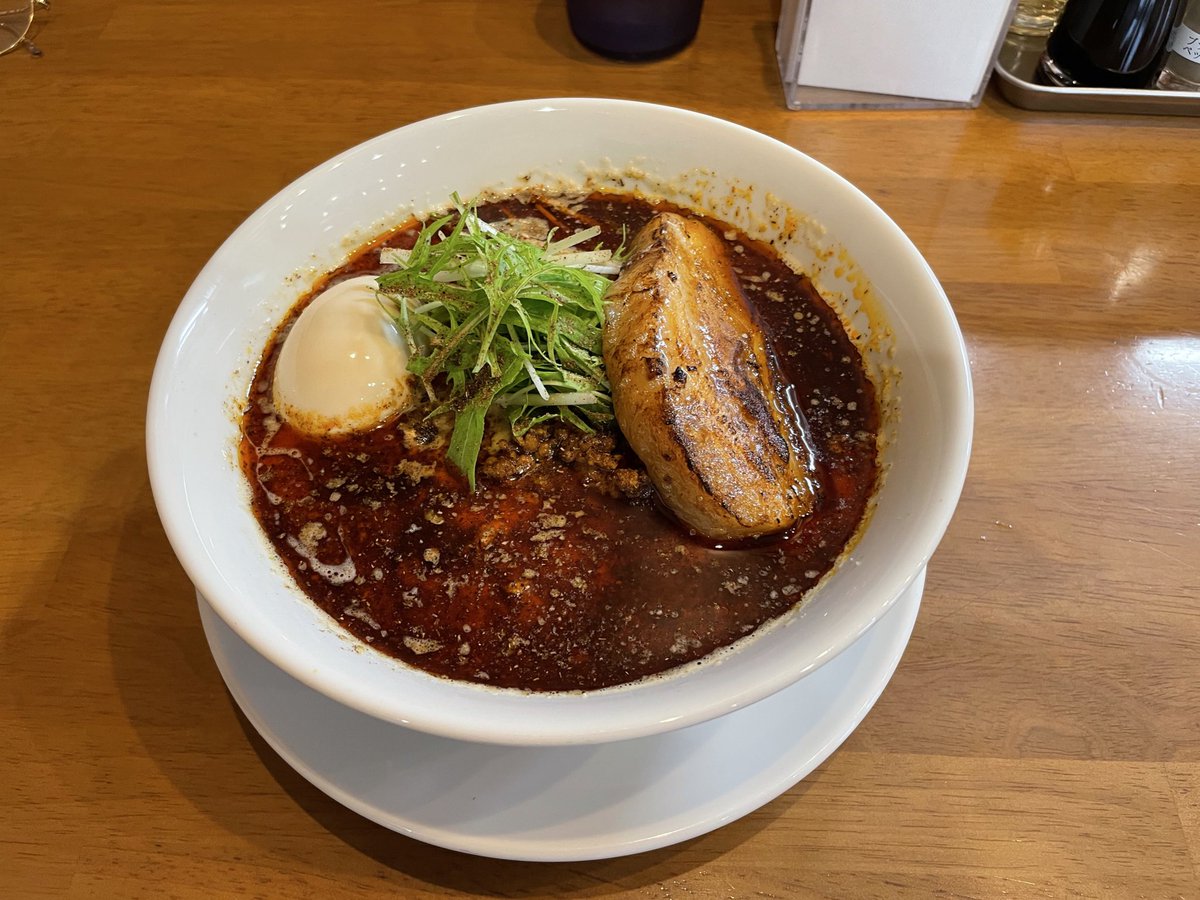 grinta_tatsu's tweet photo. 麻辣担々麺😎炙りチャーシュー、味玉トッピング😁 https://t.co/Gcj0OyP9up