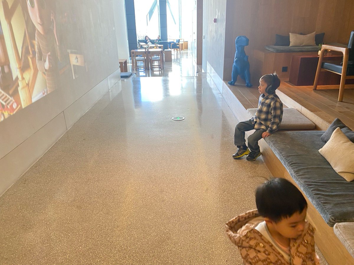 Amber Lindsay tweet media