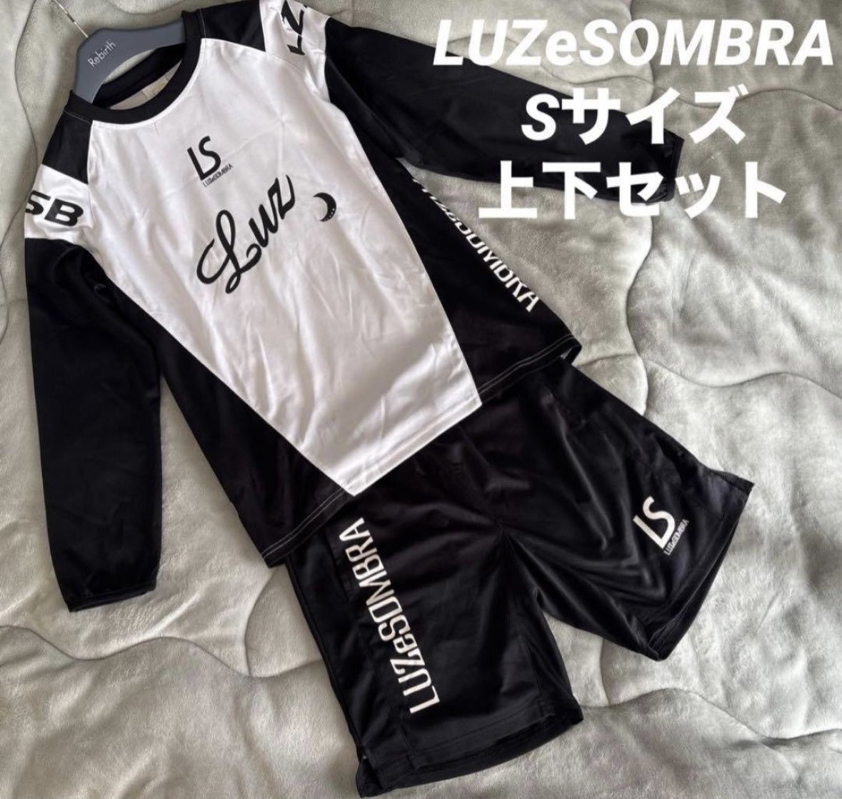Chii_Chii2's tweet photo. スポーツウェア在庫✨
画像1枚目　各1500円
2枚目　バドミントン部ウェアセット　5000円
3枚目　フットサルウェアセット　10000円

#靴売ります #靴下売ります #タイツ売ります #ストッキング売ります #靴下売り子 #靴売��子 #足フェチ #足もの …こっそり #下着売ります https://t.co/xUKzLDzbeo