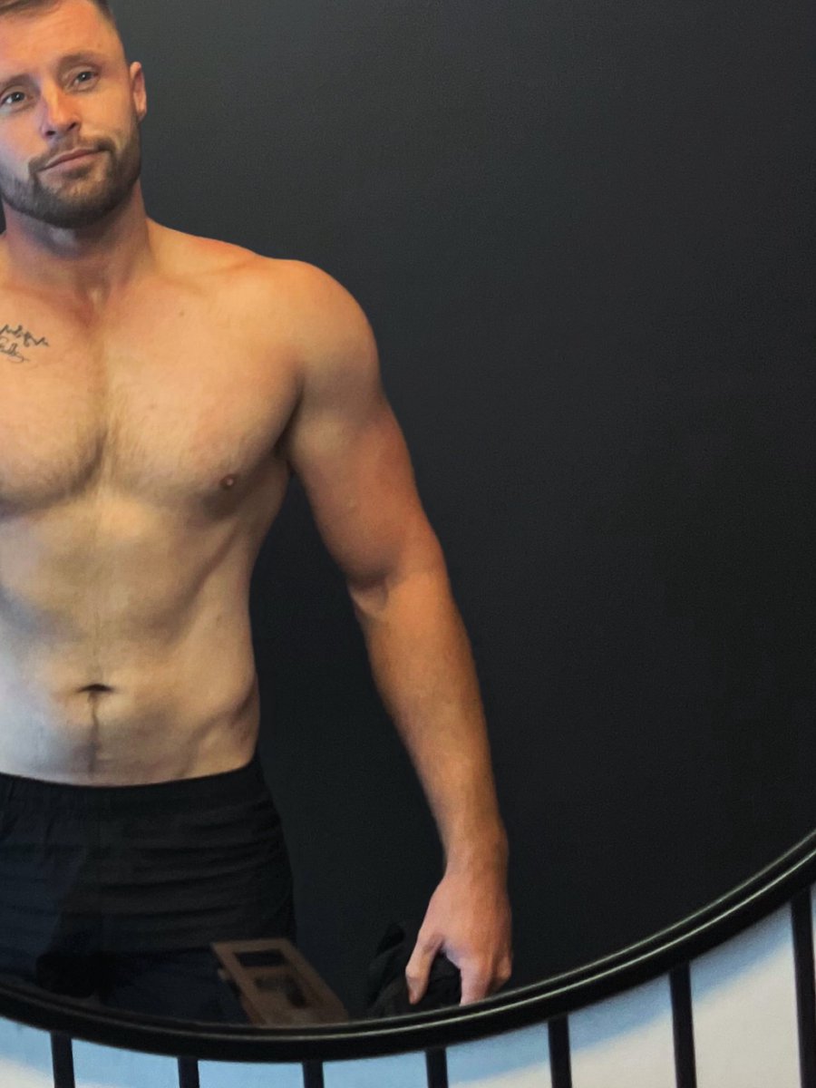 jcvrensburg's tweet photo. Still not where I want to be—but definitely not where I started.
#FitnessJourney #ProgressNotPerfect #Consistency #SelfImprovement #MensPhysique https://t.co/8tbN6Hv2QK