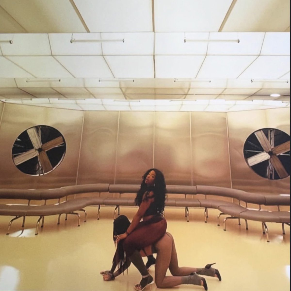 SZA Source tweet media