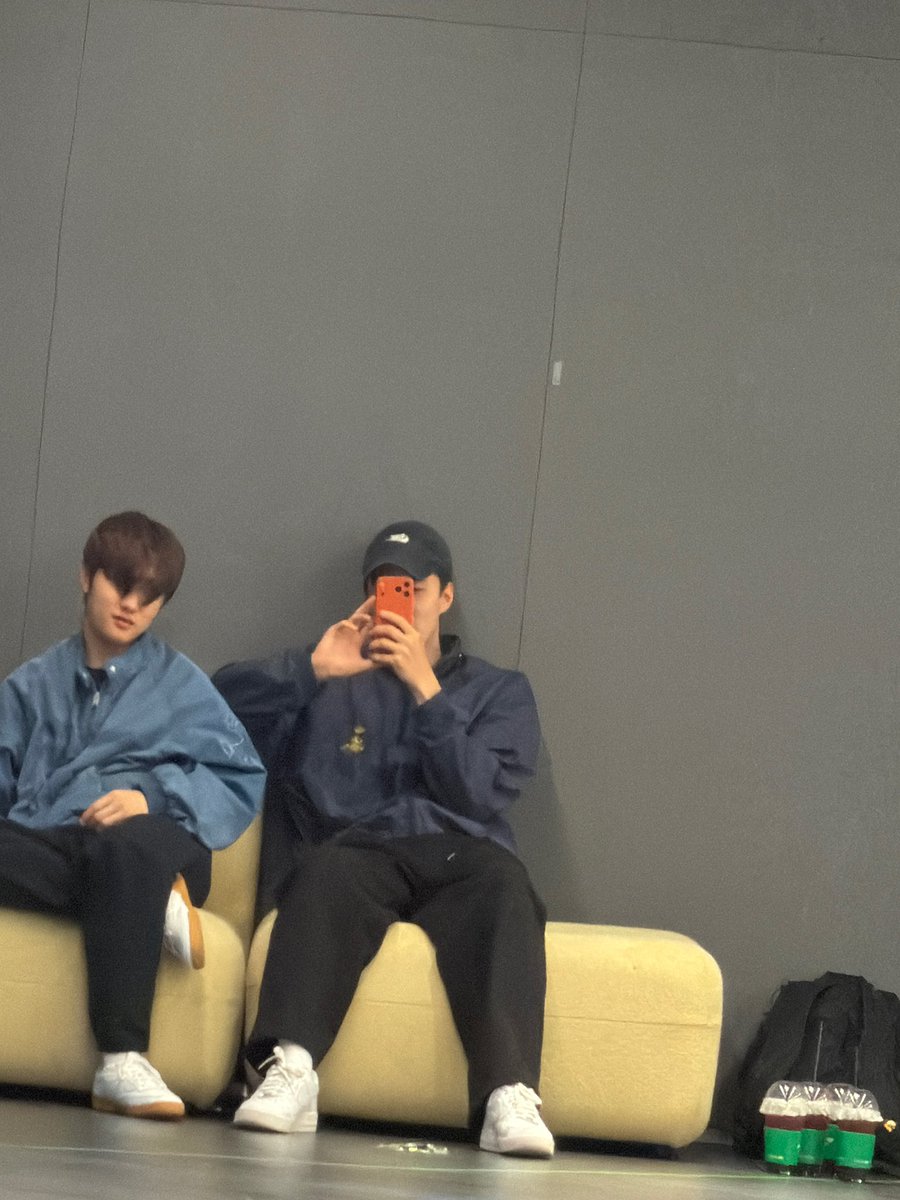 260404 Sehun 🧼💌💭 #세훈버블

(New photo with Kyungsoo) 📸