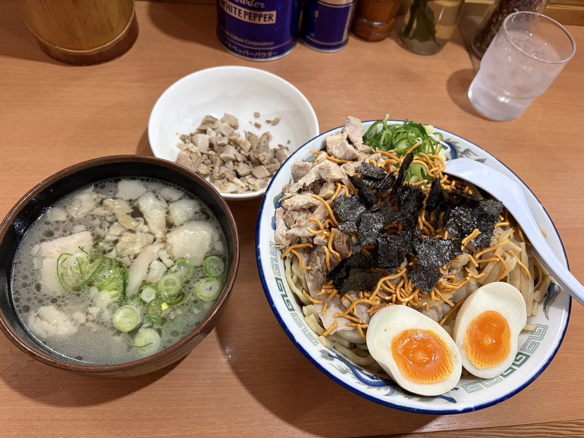 月 ろに tweet media