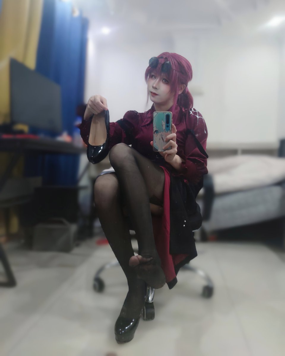 Texas_il's tweet photo. #男娘 #伪娘 #cosplay #足控
你想吃妈妈的脚吗?这是对你的奖励哦宝宝) https://t.co/6cK2EjT4ox