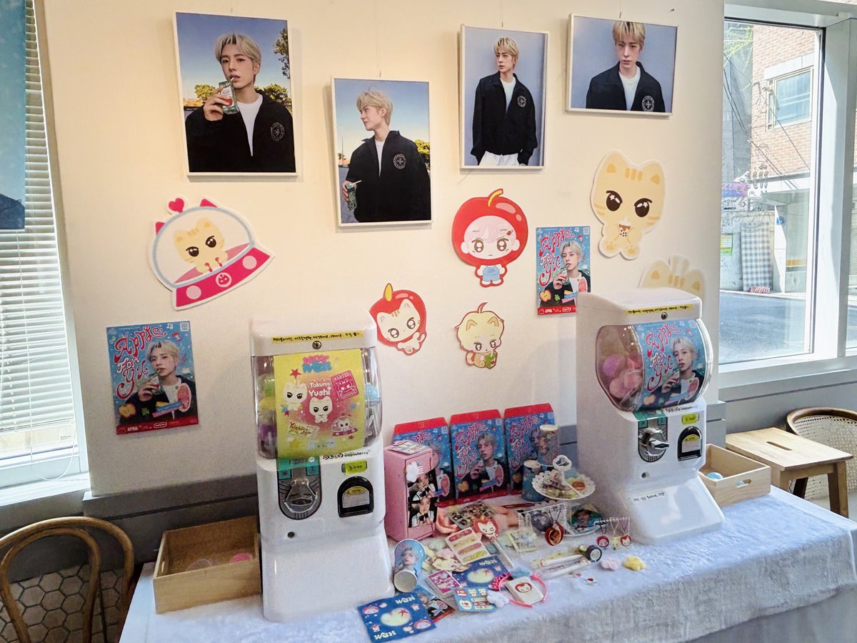 rks2uu's tweet photo. #APPLE4YU
#APPLEYUSHIDAY
넘 귀여운 카페…🥹🍎 유우시 생일 축하합니다🩵🩵 https://t.co/0xwFora84D