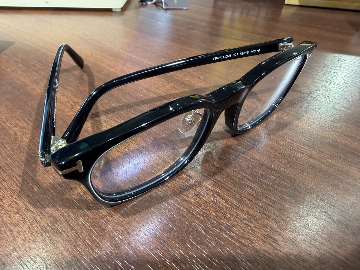 todo1018's tweet photo. 新調しました
おメガネ様

しかし
こんなに高かったっけ…
ビックリ

もひとつビックリが…
メガネの調整用メガネ
レンズが太すぎてレンズ重ねようとしてもメガネにレンズ入らないトラブル
最終テープで無理やり貼り付けてw

目悪くなりすぎ
恐ろしい
( ﾟ∀ﾟ)ｱﾊﾊ八八ﾉヽﾉヽﾉヽﾉ ＼ / ＼/ ＼ https://t.co/8GUBNOJEkC