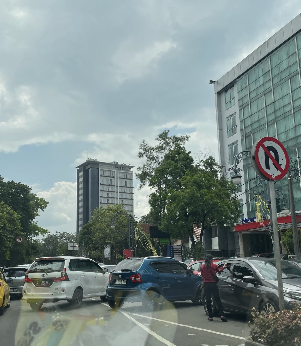 🍁 tweet media