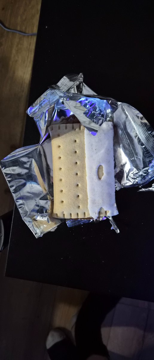 zeus_mid's tweet photo. Important LETHAL AND LEGAL @katzglutenfree attached for your review is evidence of your pop tart failing on me. This was supposed to be a romantic breakfast I made for my girlfriend but now I have to make pancakes. 2 boxes cost me a months paycheque. https://t.co/unyi01HFP1