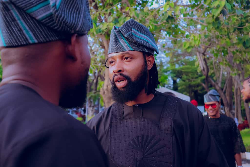 🦋🦋 tweet media