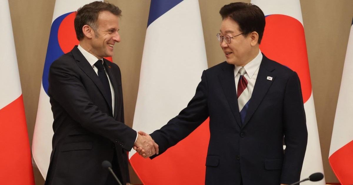 regis arnaud tweet media