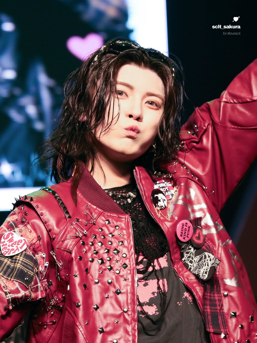 ๐๐๐๐ซ๐ฅ๐๐ญ tweet media