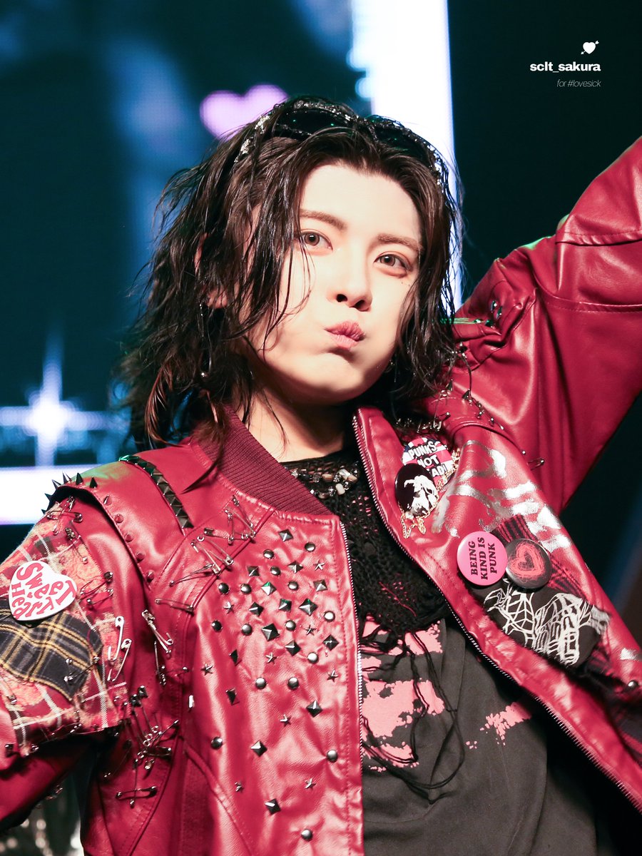 ๐๐๐๐ซ๐ฅ๐๐ญ tweet media