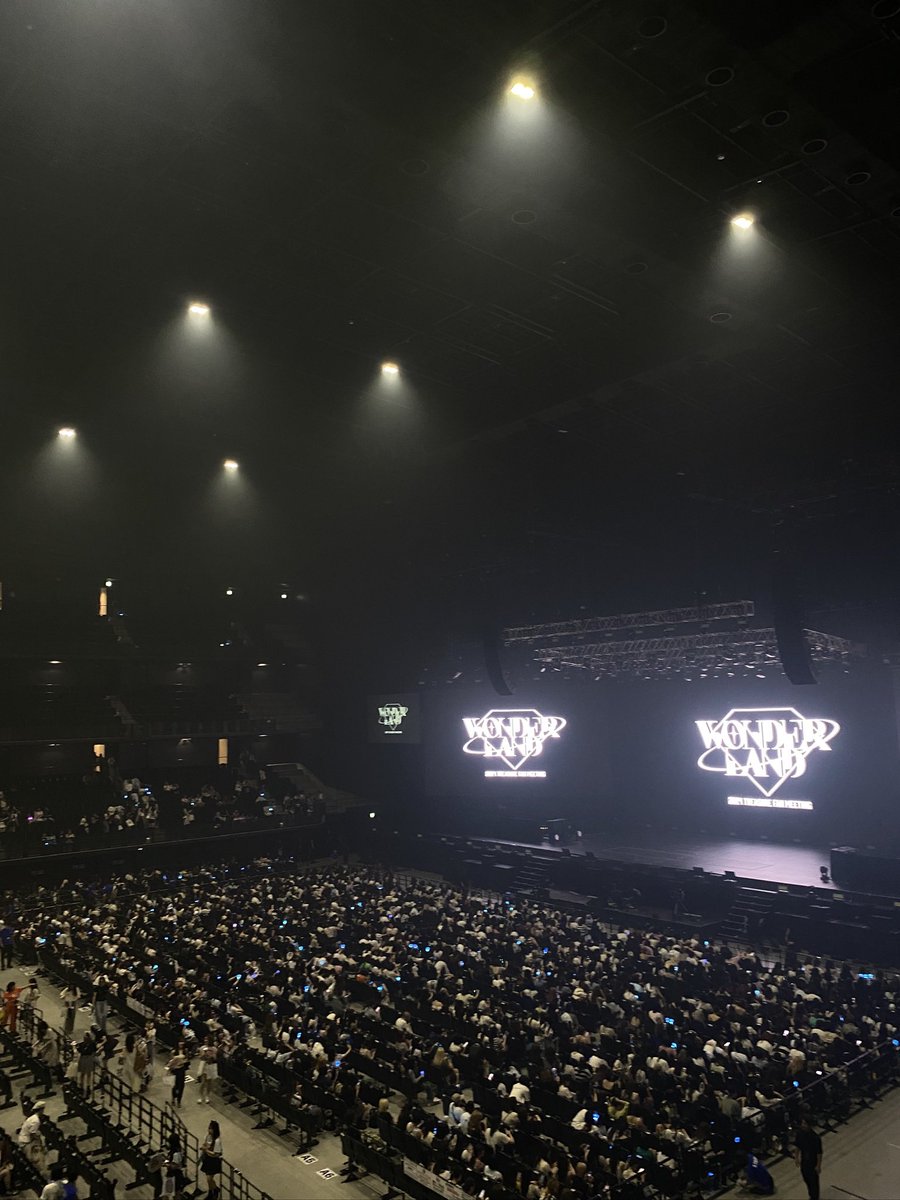 𝓐 🎀 tweet media