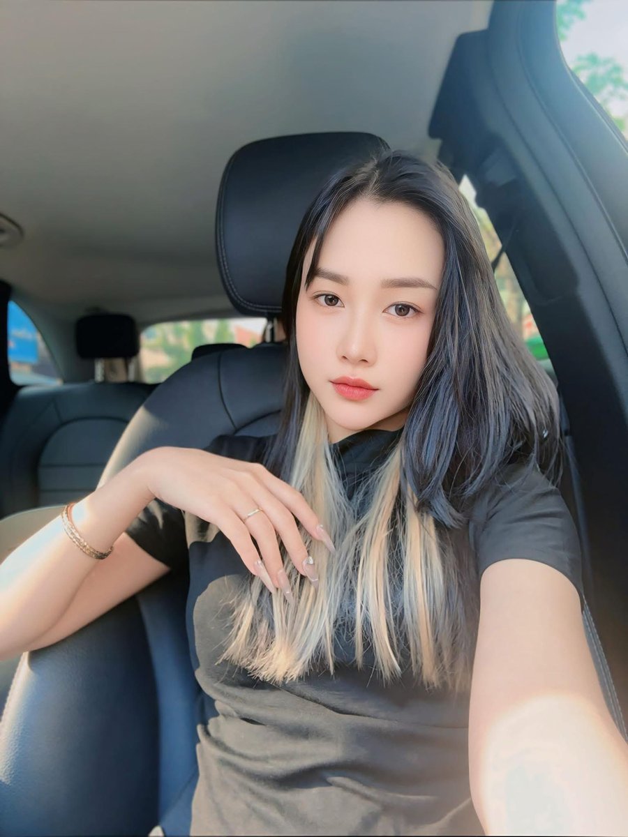 Yana Mai tweet media