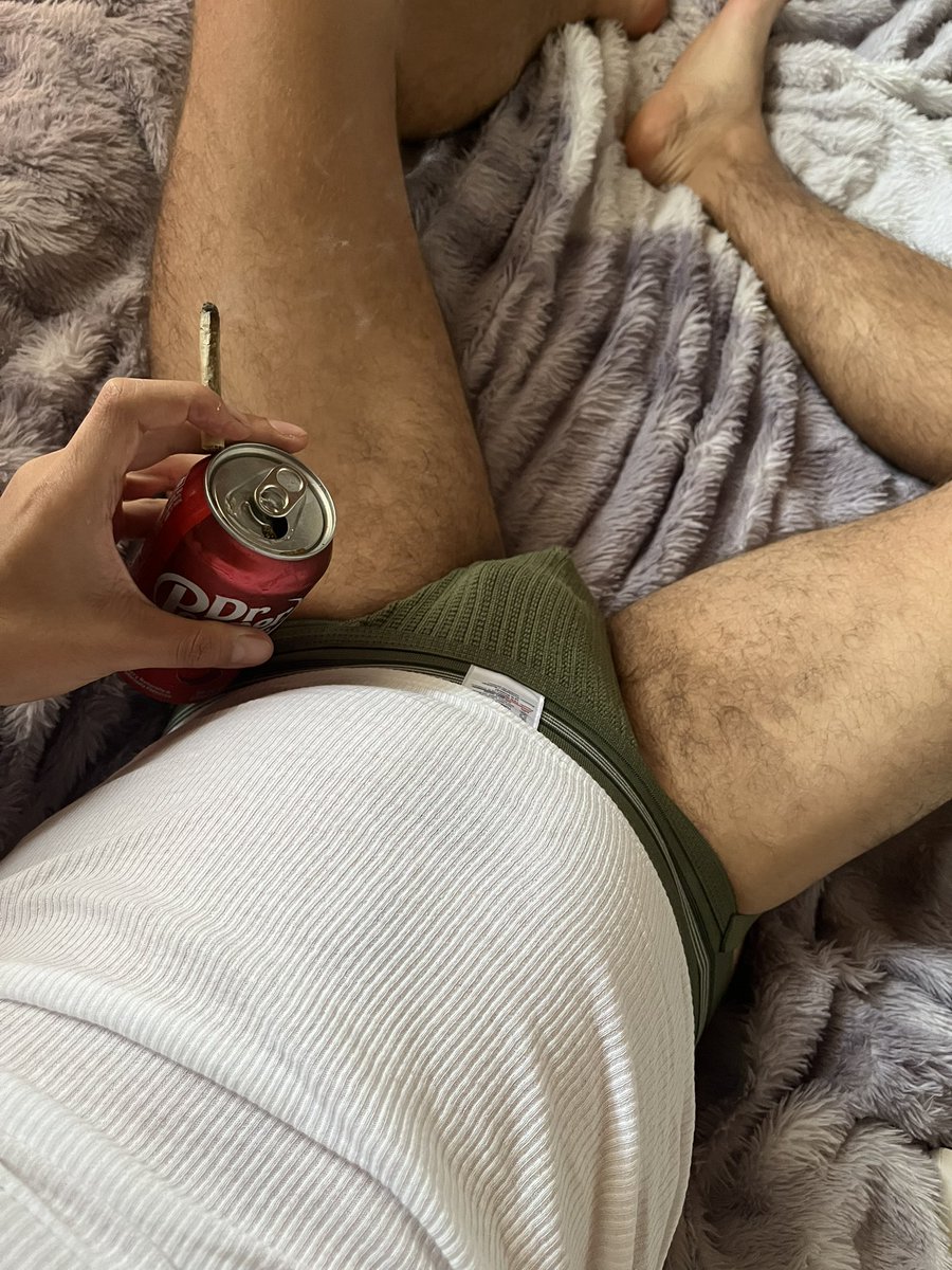 growingboiii's tweet photo. Wanna join and chill out? 🙂‍↕️

https://t.co/yTWv61tkRB https://t.co/WsJ6kNLUu0