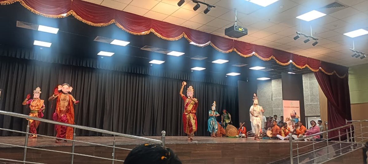 prabhatkhabar's tweet image. सरायकेला खरसावां जिला का 25वां स्थापना दिवस समारोह आयोजित  किया गया. अधिकारियों ने नागरिकों से शांति, विकास और सामाजिक कुरीतियों से मिलकर लड़ने की अपील की है. 

#SaraiKelaKharsawan #DistrictDay #JharkhandNews #SocialAwareness #CommunityDevelopment #PoliceRanking