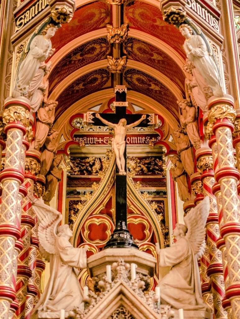 Pugin_awn's tweet image. #Crucifixion. Detail of the #altar. #RomanCatholic College of #StCuthbert, #Ushaw, #Durham. Designed by #PETERPAULPugin. Ca. 1890.

@ushawdurham
@HistoricEngland Grade I &amp;amp; II

#awnpugin #pugin #gothicrevival #puginushaw #puginchapel #puginholyweek #pugincross #pugincrucifixion