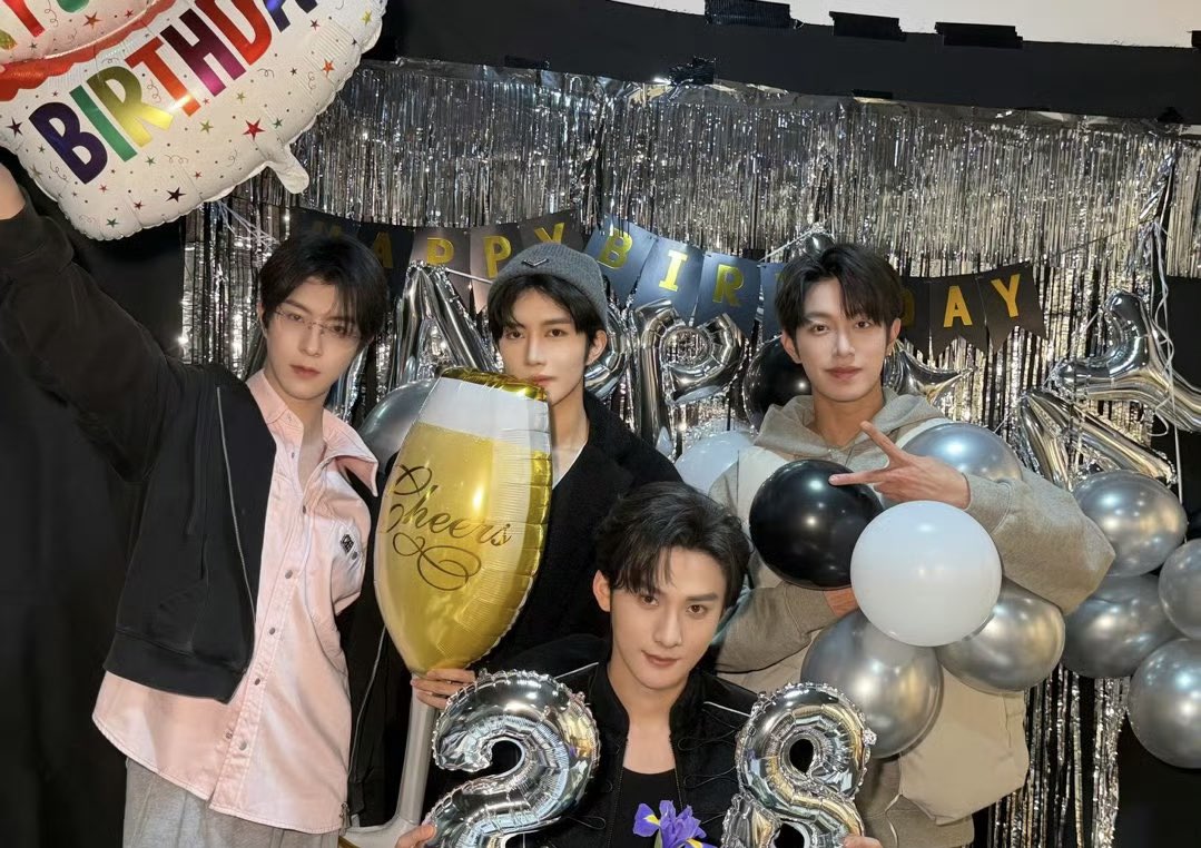 DingJie's Mom🍂 tweet media