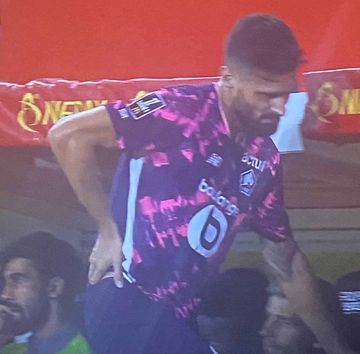 AureLens tweet media