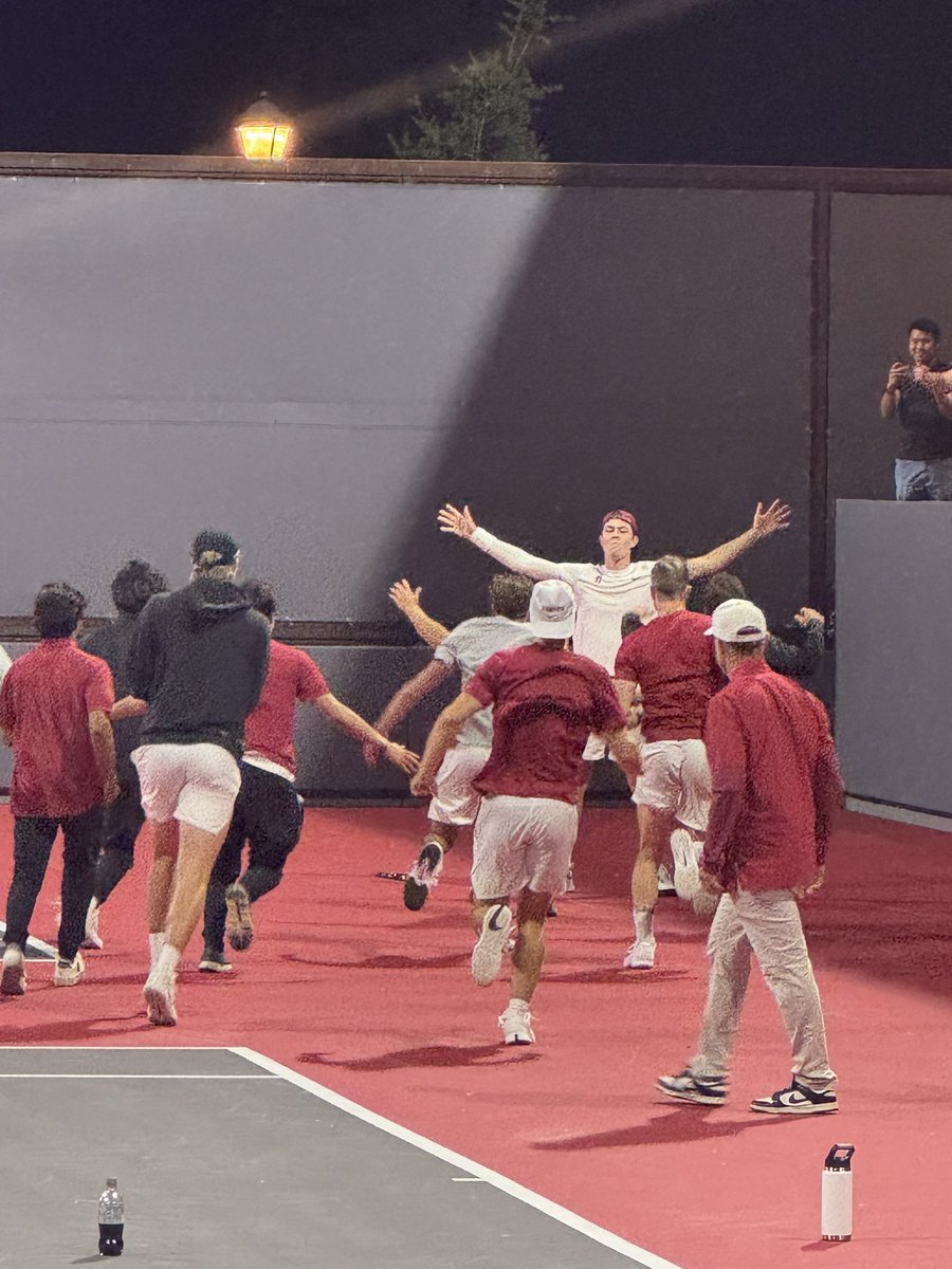 slamdunk406's tweet image. Stanford Men’s Tennis comes back to defeat No. 3 Wake Forest 4-3. Jagger Leach with was down 2-5 in the 3rd set and came back to win in a tiebreaker. Epic tennis to open up the Arrillaga Tennis Center era. 

#Stanford #ACC #tennis