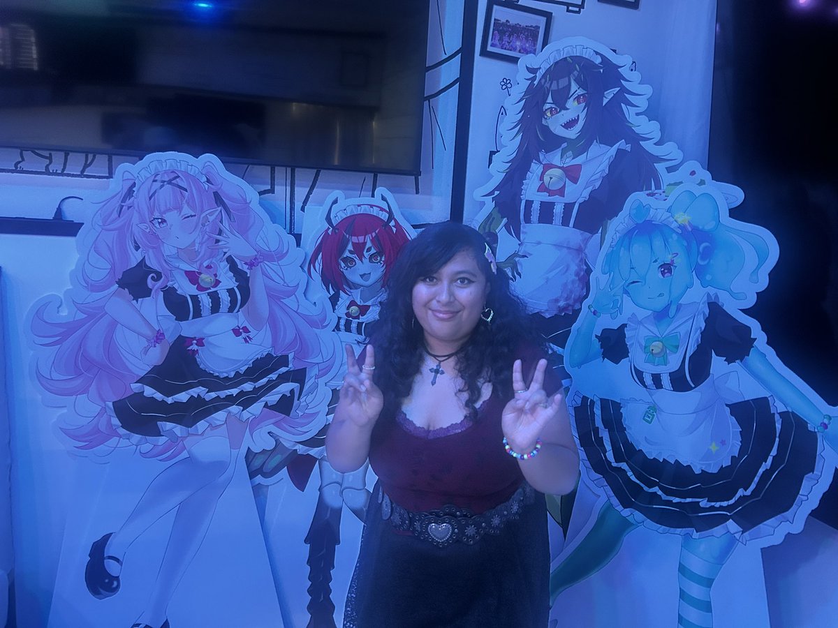 senpaijessy's tweet photo. I loved meeting all of them and had a fantastic night! Thank you @VtuberFanEvents and @TheBEASTIEZ !!! 💕🥀👽🐊🐞 #beastARTZ https://t.co/kK4Mg6kXyP