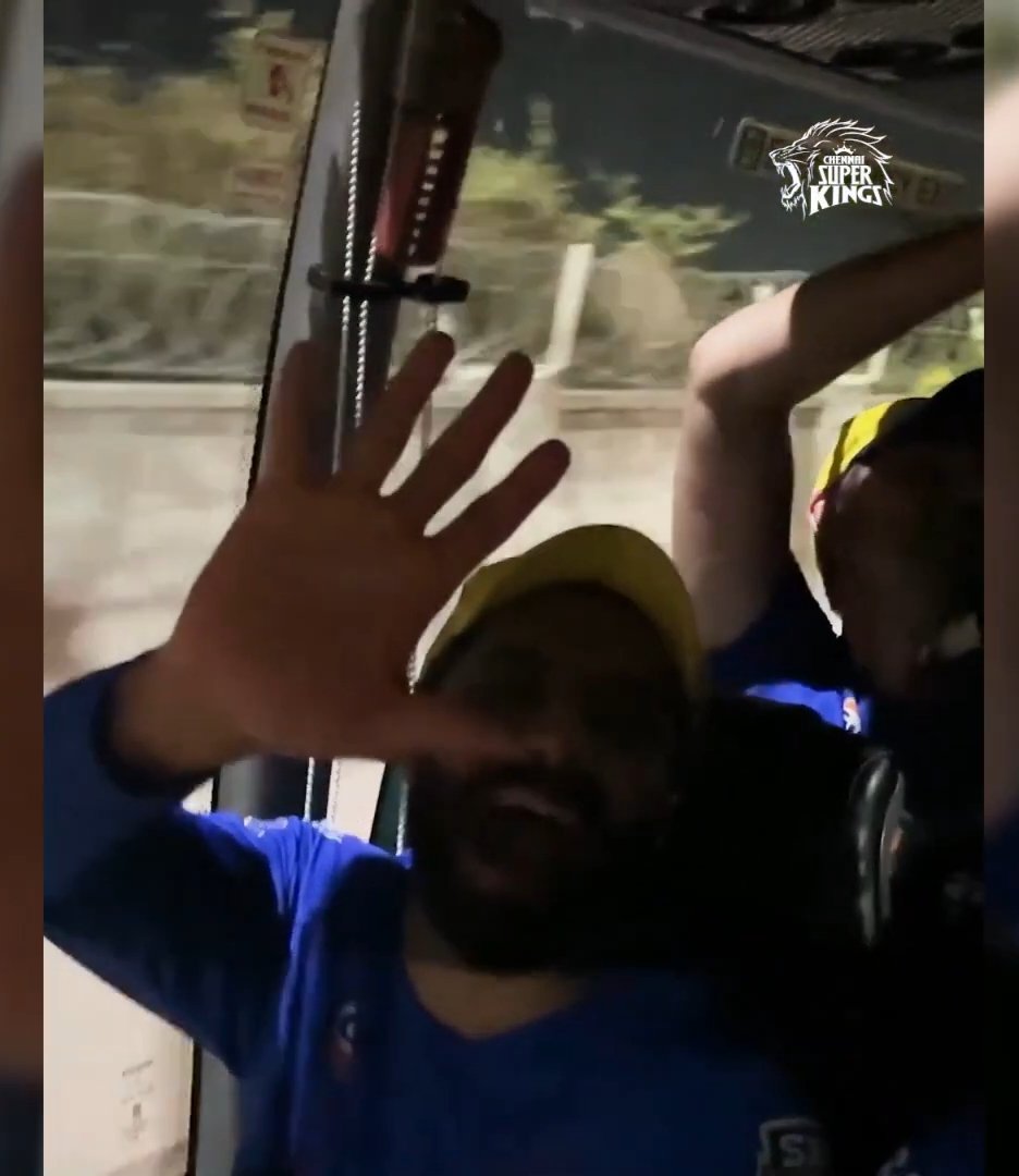 Therealpro19's tweet photo. Ghamand toh Raavan ka bhi tuta thaa...phir ye tohh CSK !!

Still they haven't recovered from 18th may 2024 💀💀 ( Vs RCB ) !! https://t.co/F95uR7dxL4