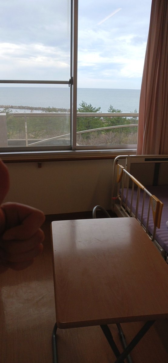 まずろ tweet media