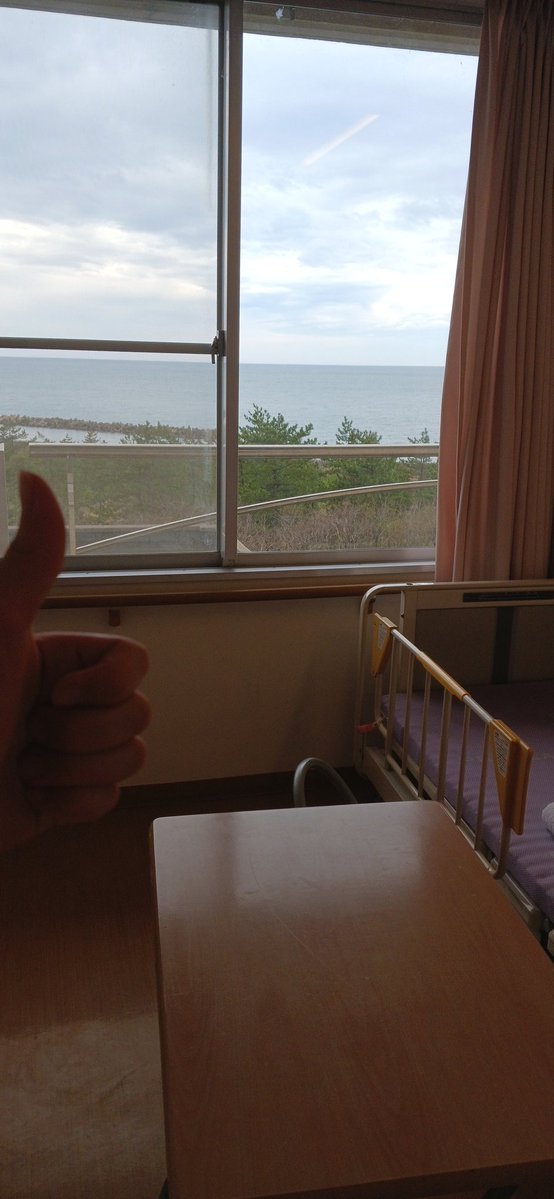 まずろ tweet media