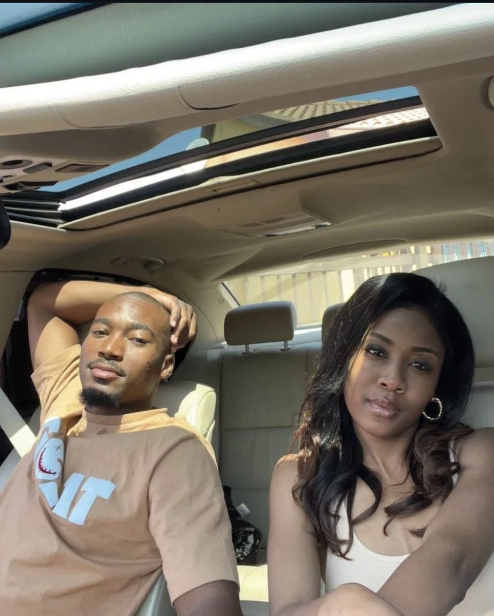 siphamandlamni1's tweet photo. My favorite and successful BBMzansi couple. I love them! ❤️😍😘 #Thash1 #Gash1 #ThatoImmaculate https://t.co/0k1KeX6eH8