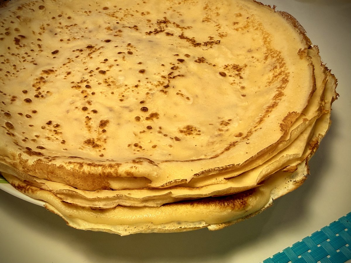 Градът на ///-те ленти 👟 tweet media