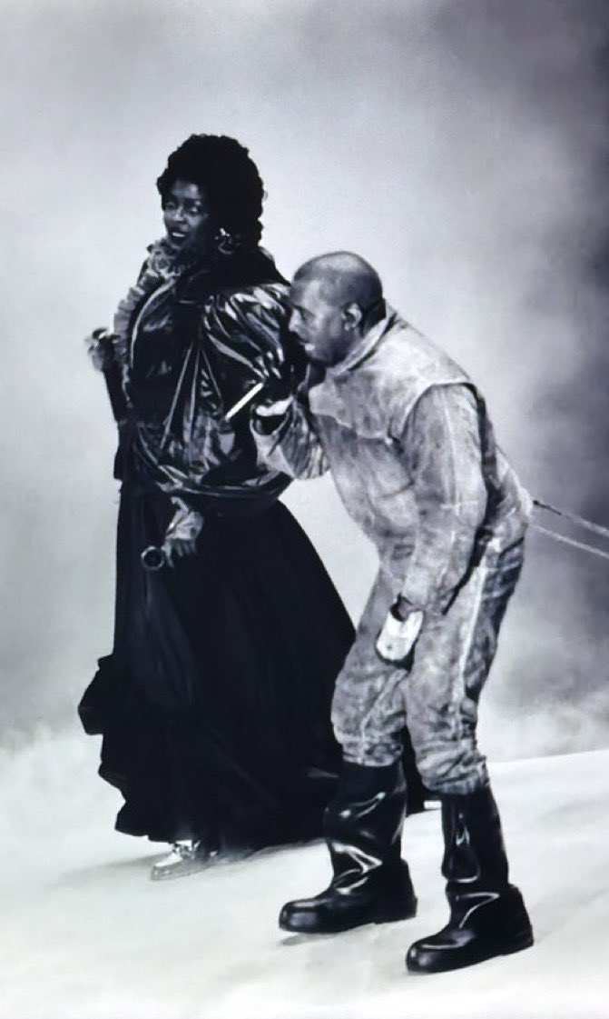FrankMagana15's tweet photo. Ye and Lauryn Hill = TIMELESS ♾️ https://t.co/eyjA03mbmi