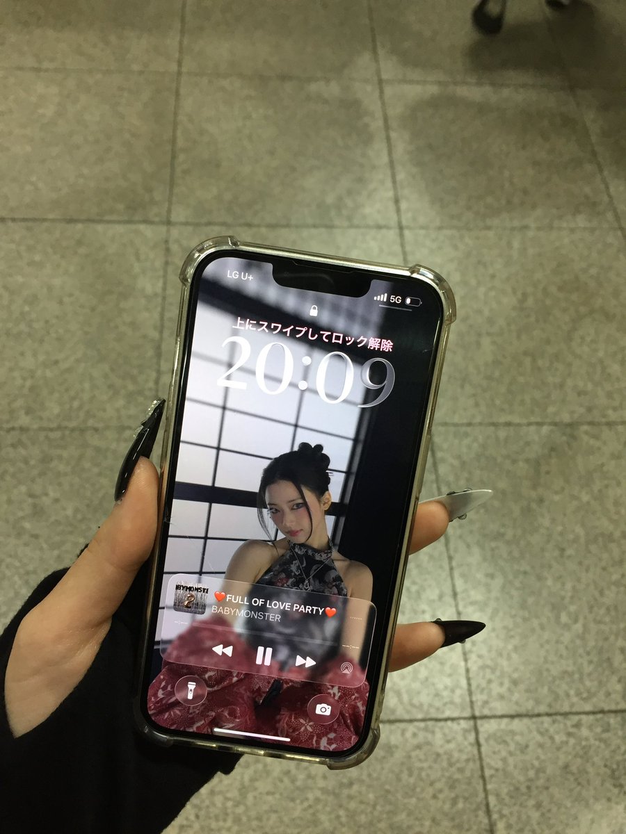 𝒦 tweet media